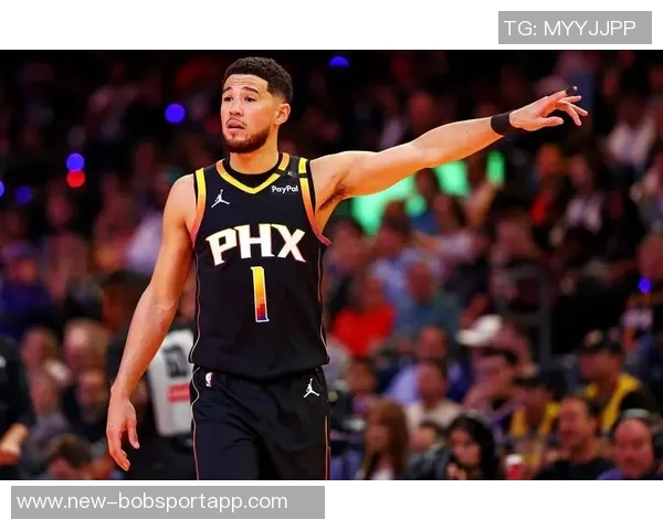 太阳主帅称布克将更多担任控卫角色提升球队进攻效率