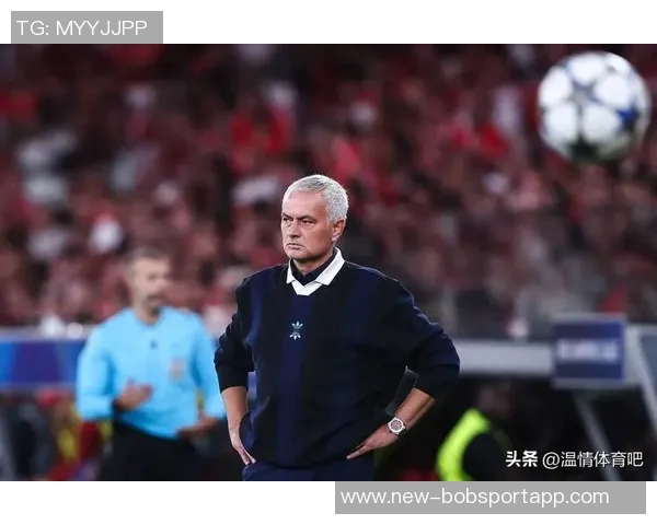 电讯报：科洛穆阿尼佩戴定制面具训练能否出战阿森纳仍未确定