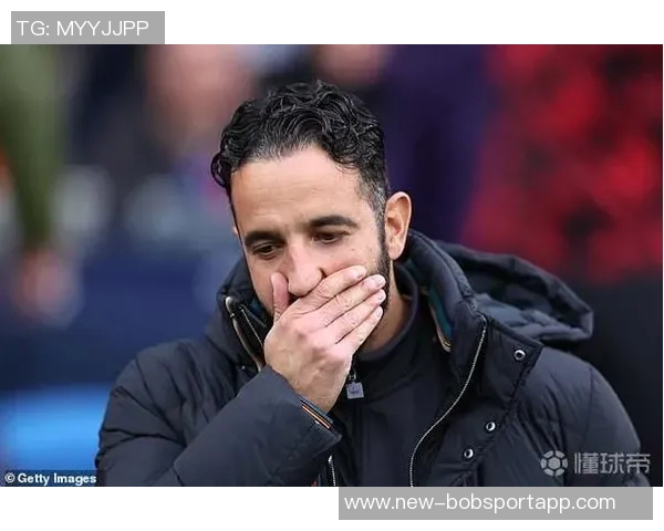 曼联管理层忧心阿莫林表现不佳拒绝为中场引援投入巨资 曼联管理层忧心阿莫林表现不佳拒绝为中场引援投入巨资