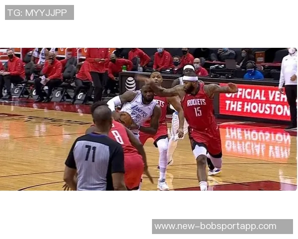 静雨谈湖人新老大东契奇的恐怖实力与新老狮王的完美传承以及哈登与字母哥的未来合作