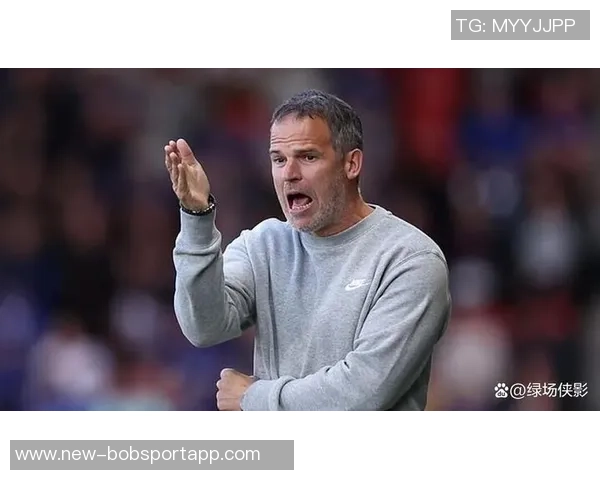 热刺女足主帅称西蒙尼成功证明内在品质超越金钱的重要性