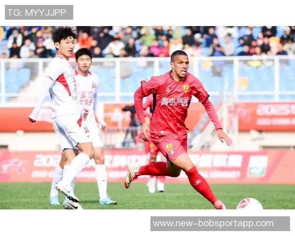 里瓦尔多之子里瓦尔迪尼奥正式加盟曼谷联队前青岛红狮球员新篇章开启