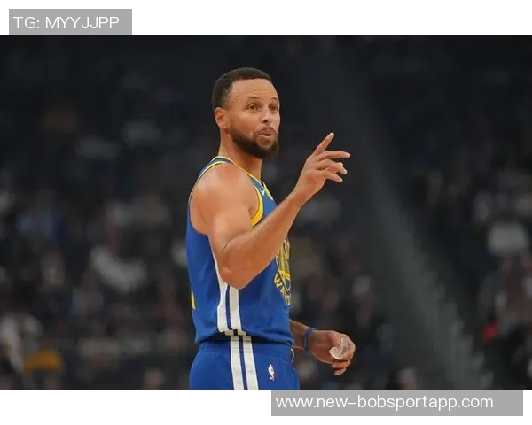 库里37岁302天创纪录单场至少25分10助攻并命中5个三分球成为最年长后卫